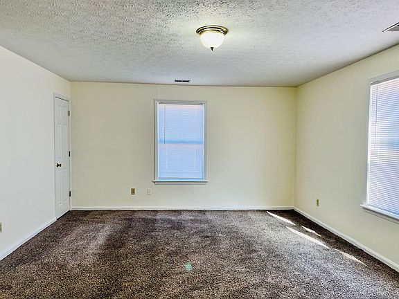 4th image of 551 S Shelby St #602