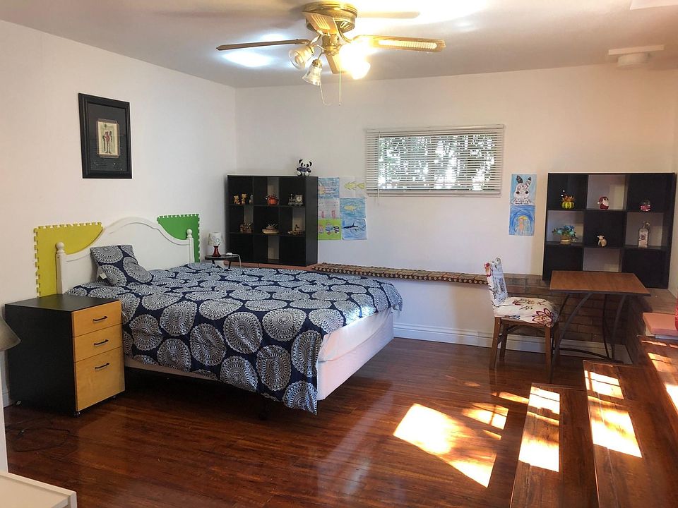 1st image of 383 Broad St