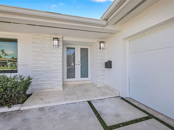 2nd image of 5680 SW 86th St