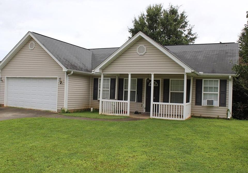 1st image of 320 Monti Dr