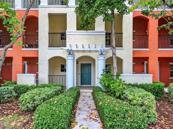 704 SW 1st Ave, Pompano Beach, FL 33060