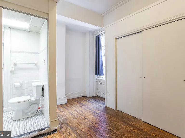 1807 Spruce St #2F — Photo 11