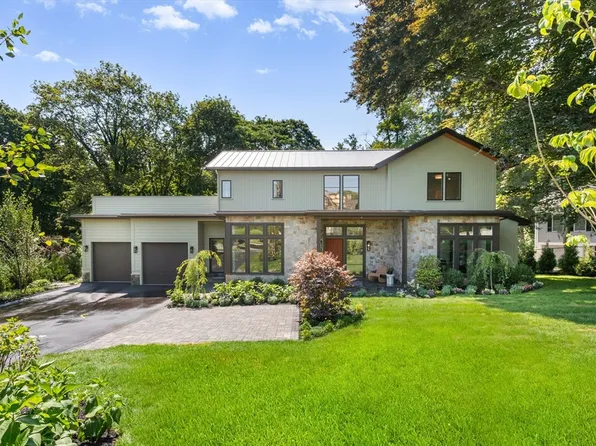 4 Percy Rd, Lexington, MA 02421