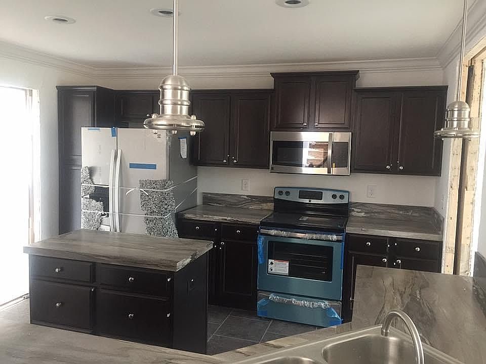 2nd image of 20418 Orbit Rd