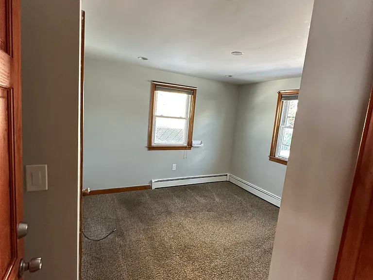 183 Grove St — Photo 3