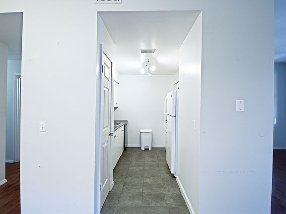 5th image of 5159 Waterman Blvd APT B