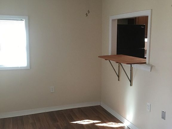 5th image of 2782 N Lakefront Dr
