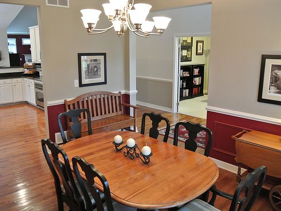 2nd image of 2572 Arbor Park