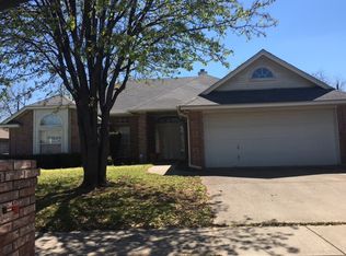 6508 Towne Park Dr, North Richland Hills, TX 76180