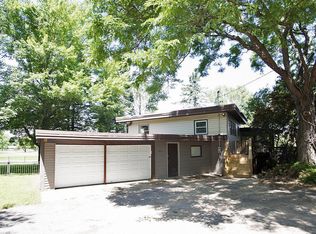 8613 E De Ave, Richland, MI 49083