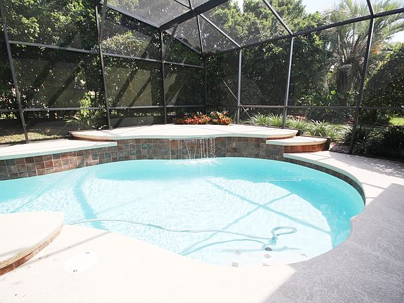 2nd image of 1247 Stonehaven Ct
