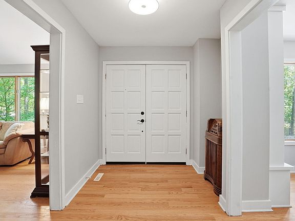 5th image of 507 Phar Lap Ln