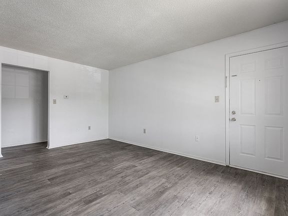 3rd image of 1300 S 18th St #1333-059