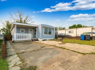 17 NW De Havilland Blvd SW, Medicine Hat, AB T1A7Y6
