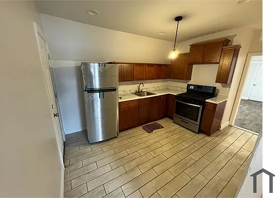 178 Seymour Ave #3 — Photo 1