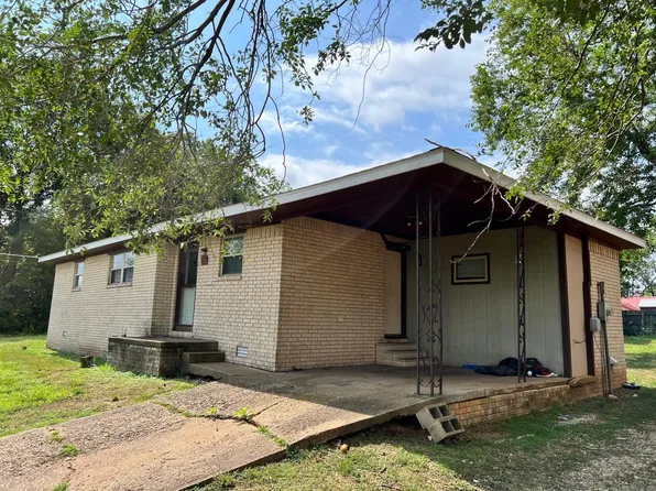 210 Missouri Ave, Mammoth Spring, AR 72554