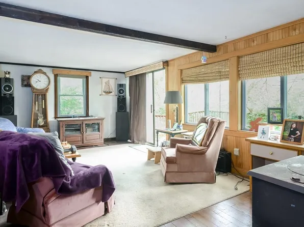 28 Evergreen Dr, Plymouth, MA 02360
