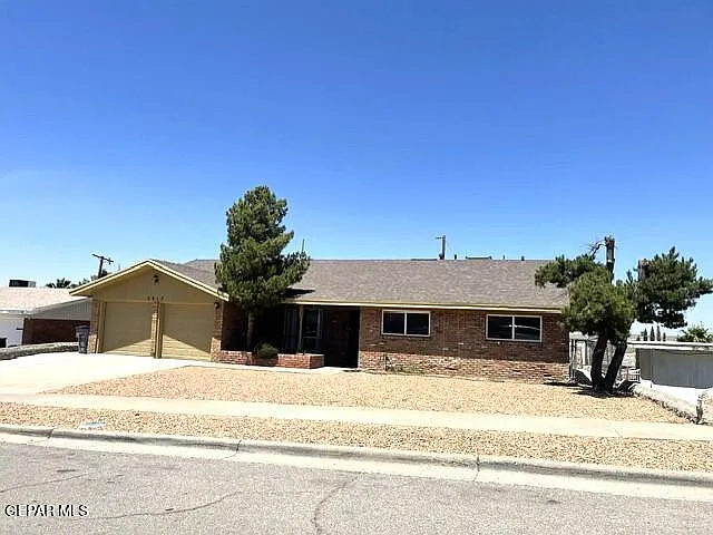 4 bed, 2.0 bath, 1992 sqft, $1,995 — Photo 3
