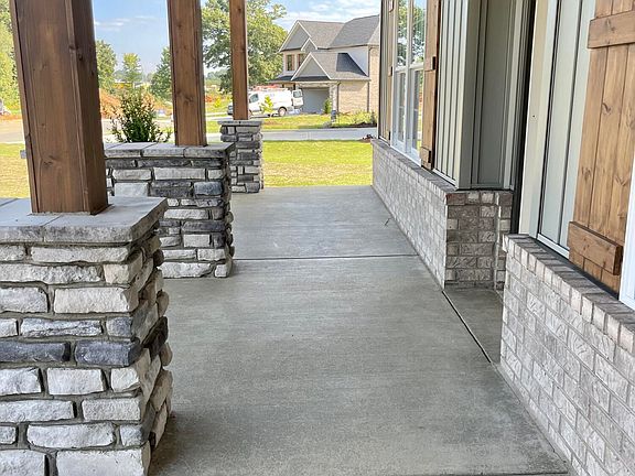 3rd image of 1275 Orchard View Ln