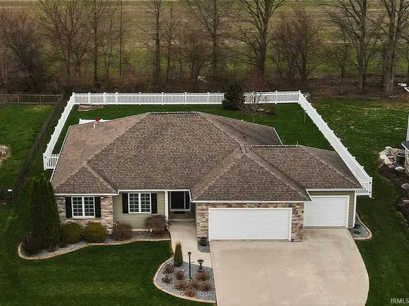 1383 Centerbrook Dr, New Haven, IN 46774