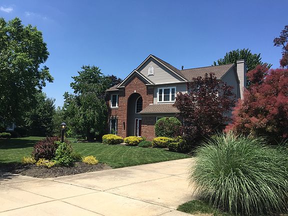 2nd image of 17846 Lyon Ln
