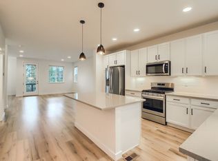 2355 S Troy Ct, Aurora, CO 80014