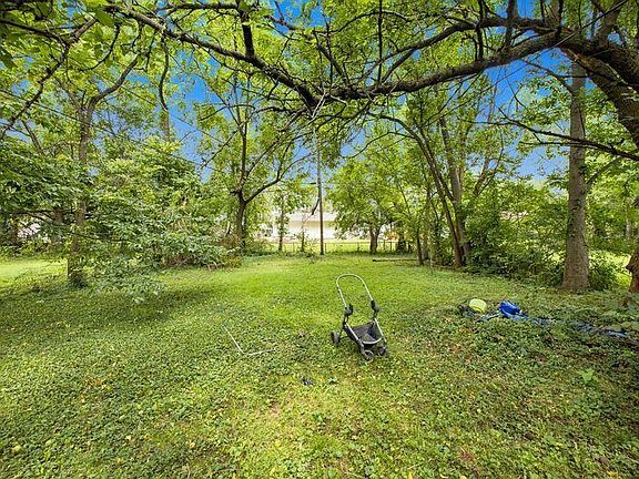 5th image of 2328 Middlehurst Dr
