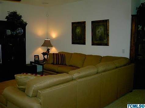 5th image of 635 W James Ct