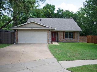 805 Salem Trl, Lewisville, TX 75067