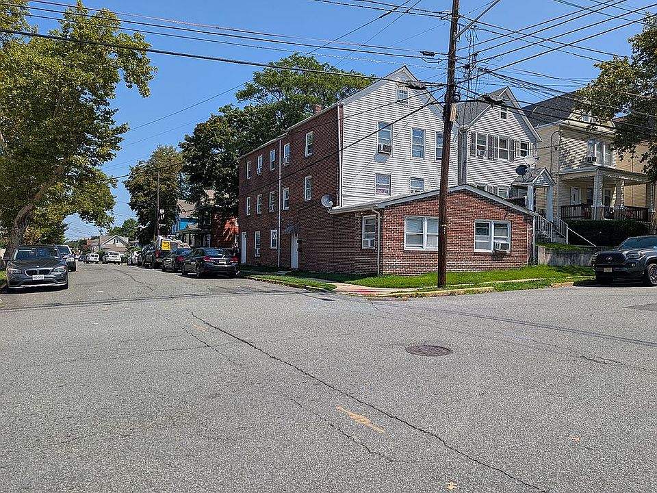 1st image of 554 Brace Ave