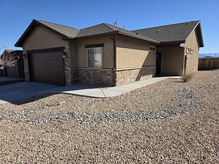 212 Hideaway Ln — Photo 10