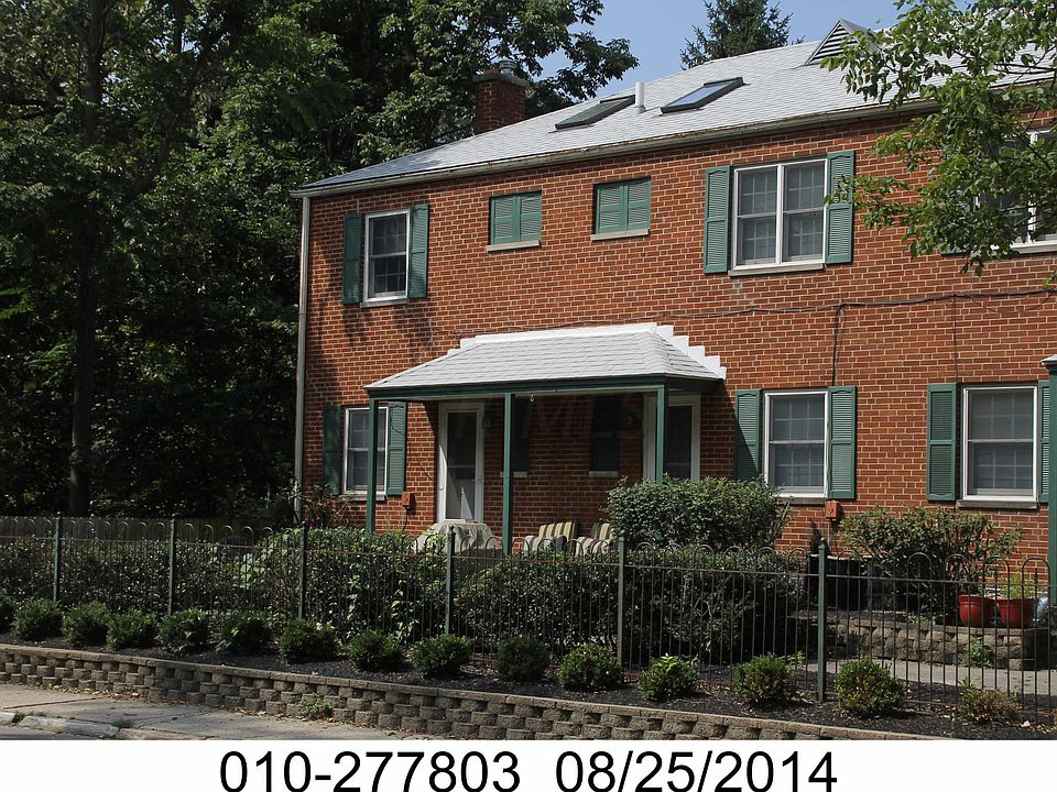 1st image of 374 Parkview Dr