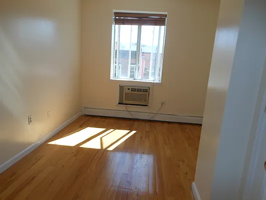 Rented by Urban Realty NYC | media 54