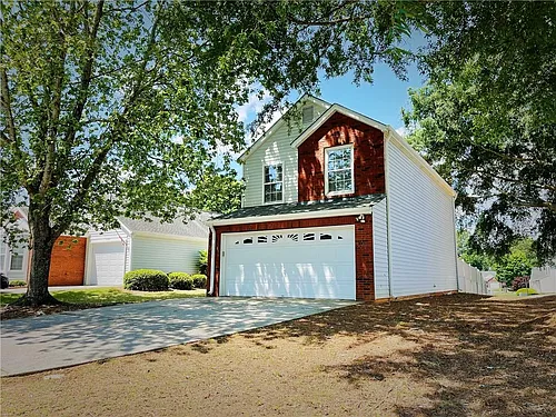 2715 Barnwood Xing Photo 1