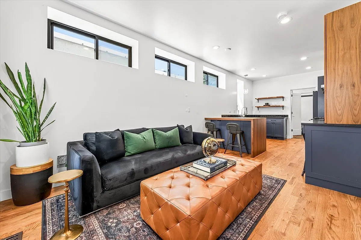 1 bed, 742 sqft, $2,400 — Photo 1