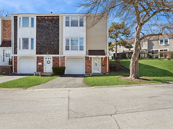 2nd image of 1936 Whitingham Ln
