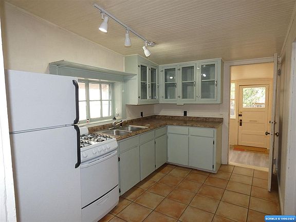 4th image of 309 W Market St