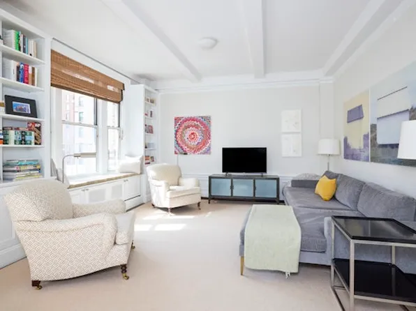 122 East 82nd Street image 2 of 6