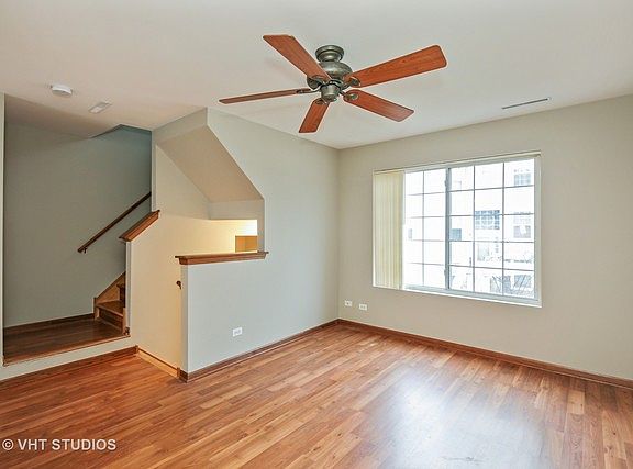 3rd image of 807 Hidden Creek Ln
