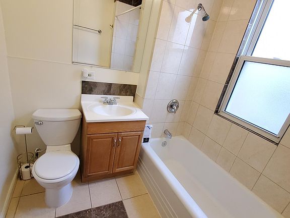 2nd image of 4940 W Hutchinson St #2F