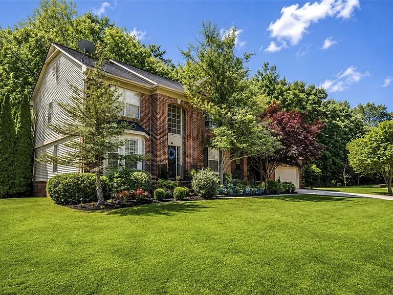 3481 Castlewood Ct — Photo 4