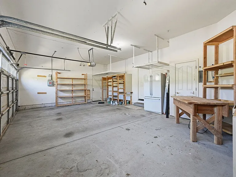 1439 Gordon Dr — Photo 43