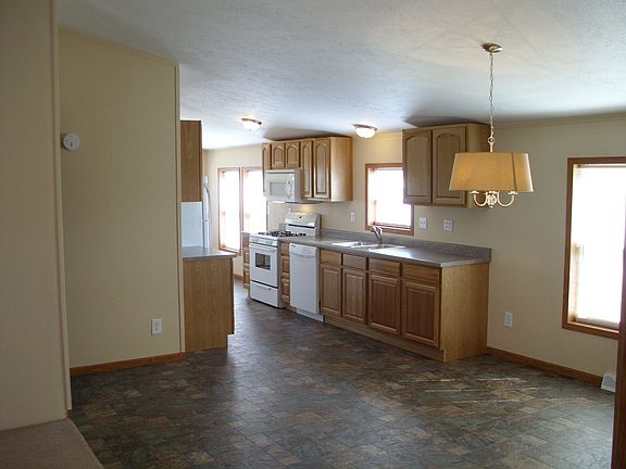 5th image of 3527 S Estates Dr