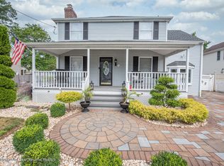 25 Weldon Rd, Matawan, NJ 07747