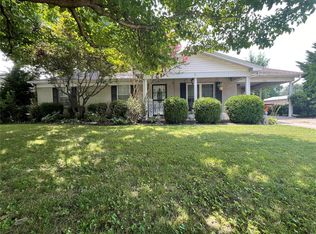 205 Kennedy Dr, Sikeston, MO 63801