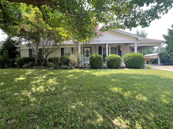 205 Kennedy Dr, Sikeston, MO 63801