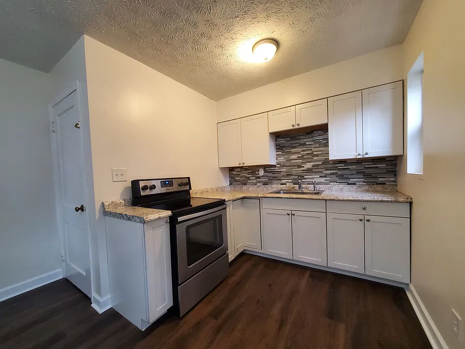 4917 Lindbergh Blvd