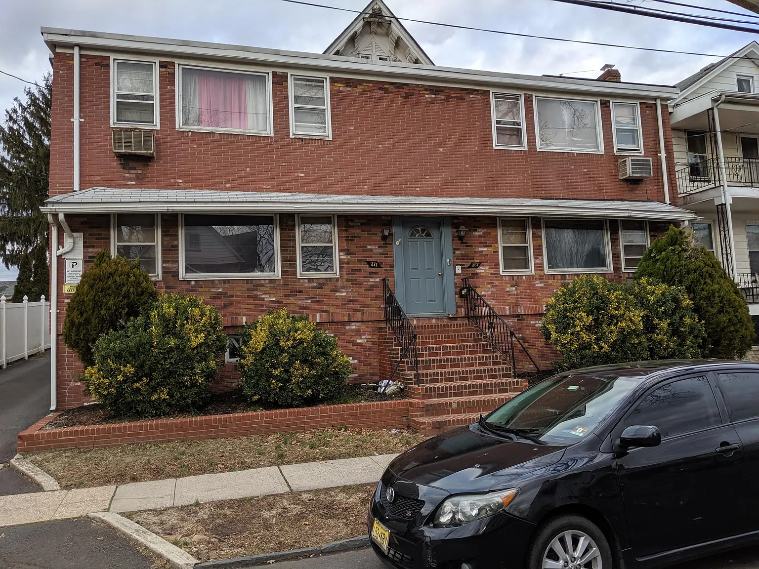 2 bed, $2,500 — Photo 2