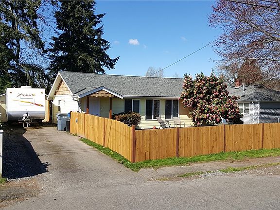 5th image of 5422 109th Avenue Ct E