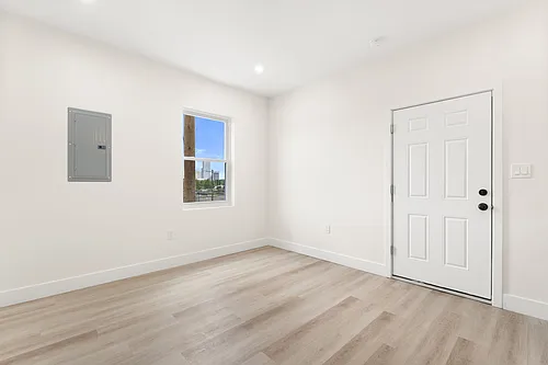 Floor plan 304